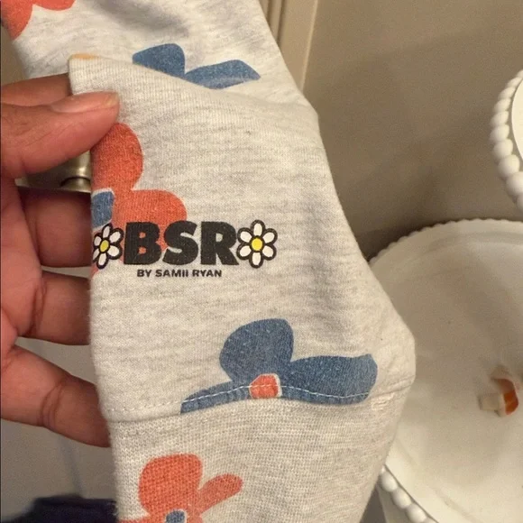 BSR by Samii Ryan Sweatshirt Womens S Gray Whimsical Flower Power Cotton Blend - Picture 4 of 5